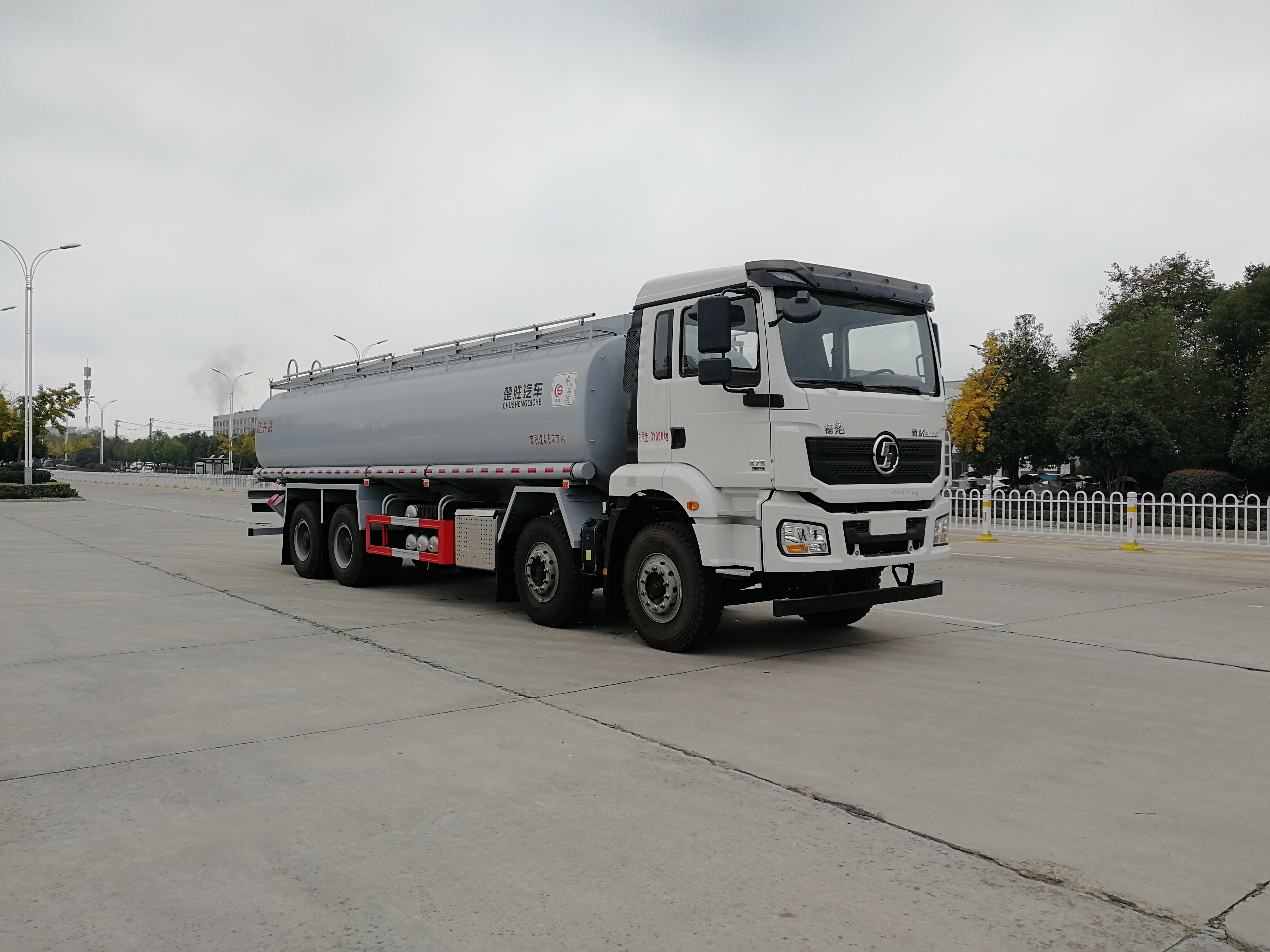 供液車，供液車廠家，專用車廠家，楚勝集團(tuán)